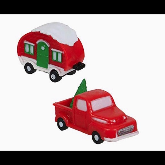 Cobblestone Corners Miniature Christmas Village - Picture 4 of 8